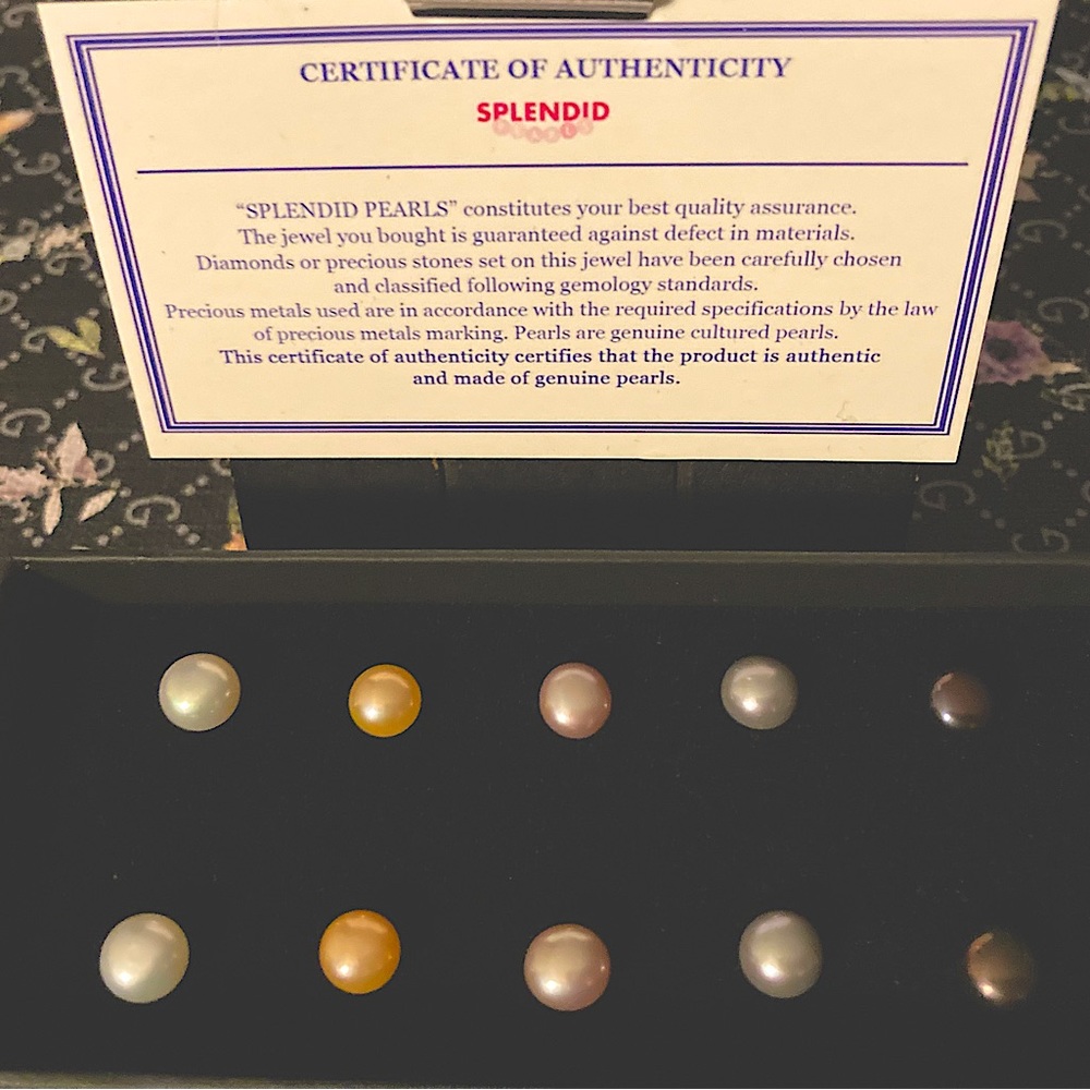 Box set of 5 pairs 7mm-8mm Genuine Freshwater Pearls set in 925 Sterling Silver
